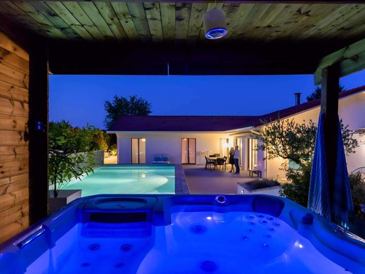 Conception et installation de piscines et spas sur mesure